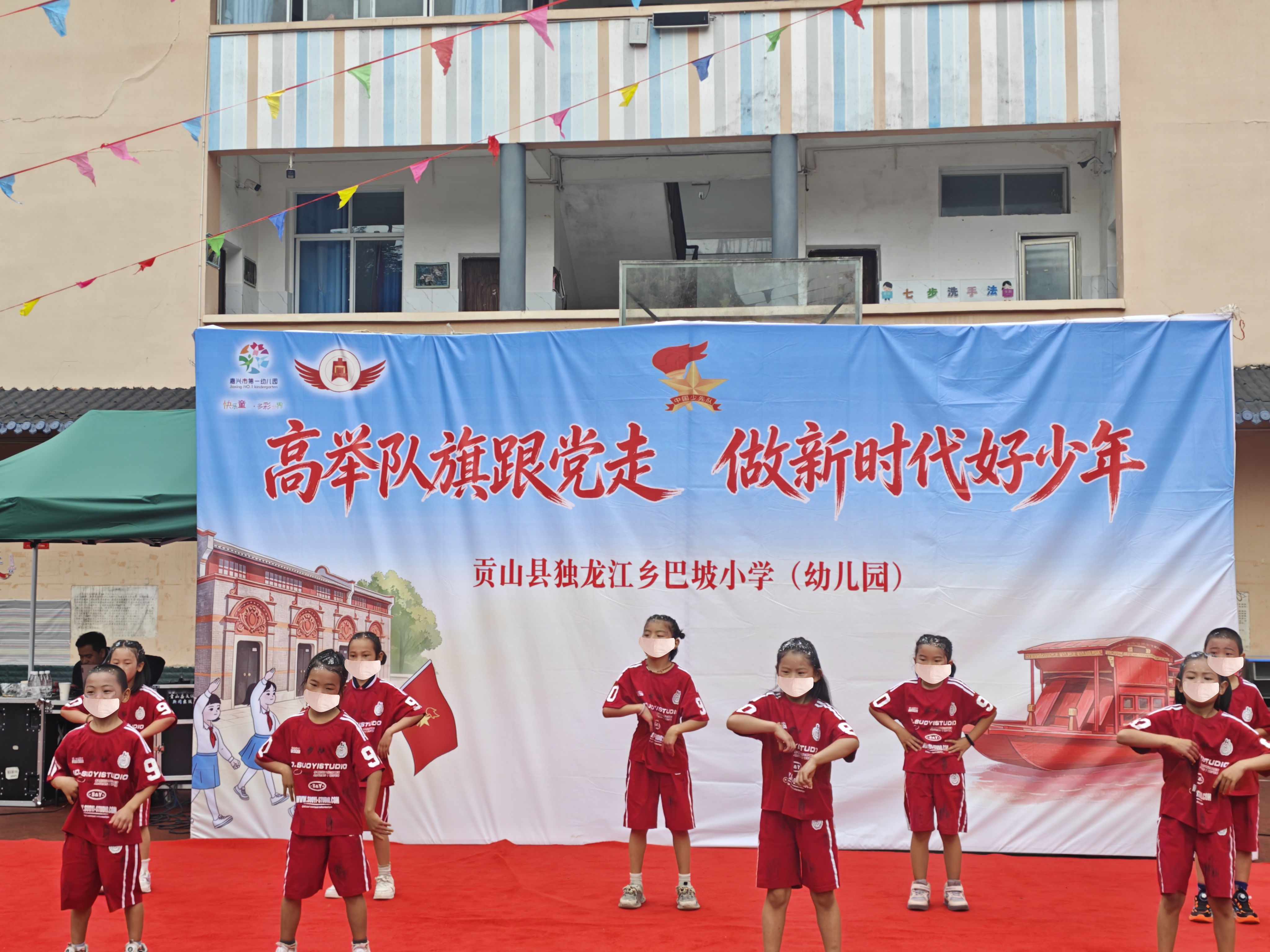 df712e931d189ff39f67226b09c4ee63.jpg